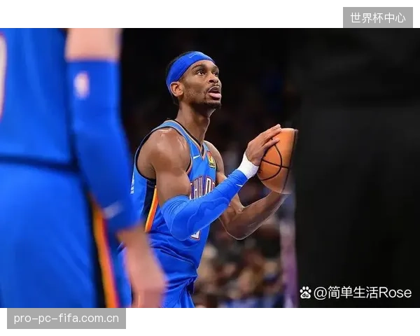 亚历山大凭借无可争议的个人表现和带队战绩,成功当选2025-26赛季常规赛MVP。 亚历山大凭借无可争议的个人表现和带队战绩,成功当选2025-26赛季常规赛MVP。